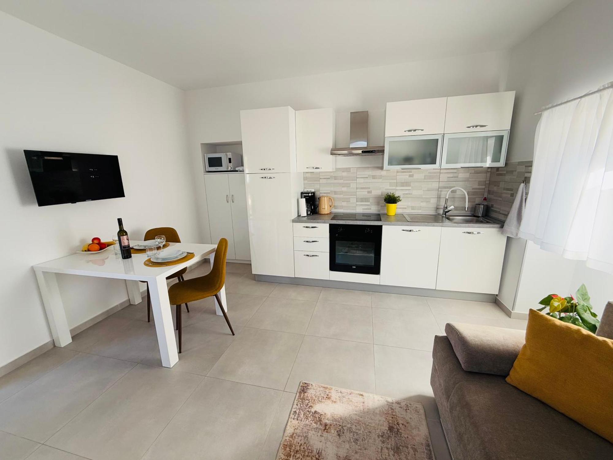 Apartment Erika - For 2 Near The Beach PUY Eksteriør bilde