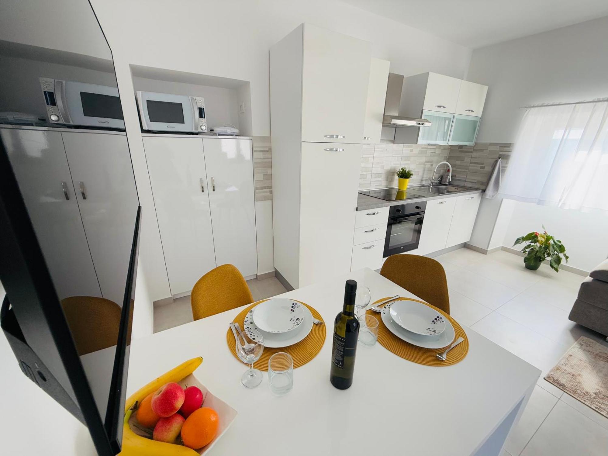 Apartment Erika - For 2 Near The Beach PUY Eksteriør bilde